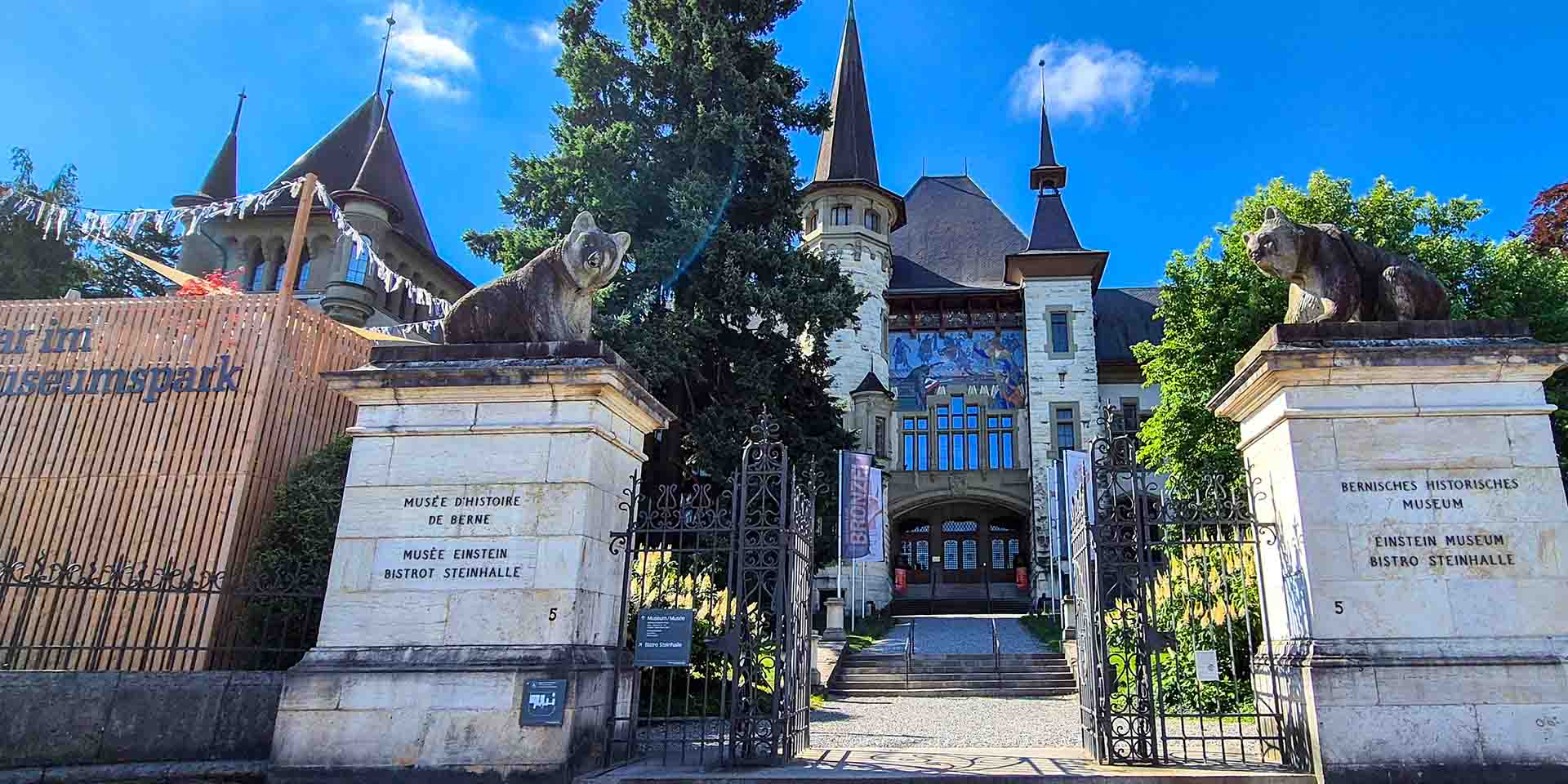 The highest Emch outdoor lift: Historical Museum Bern